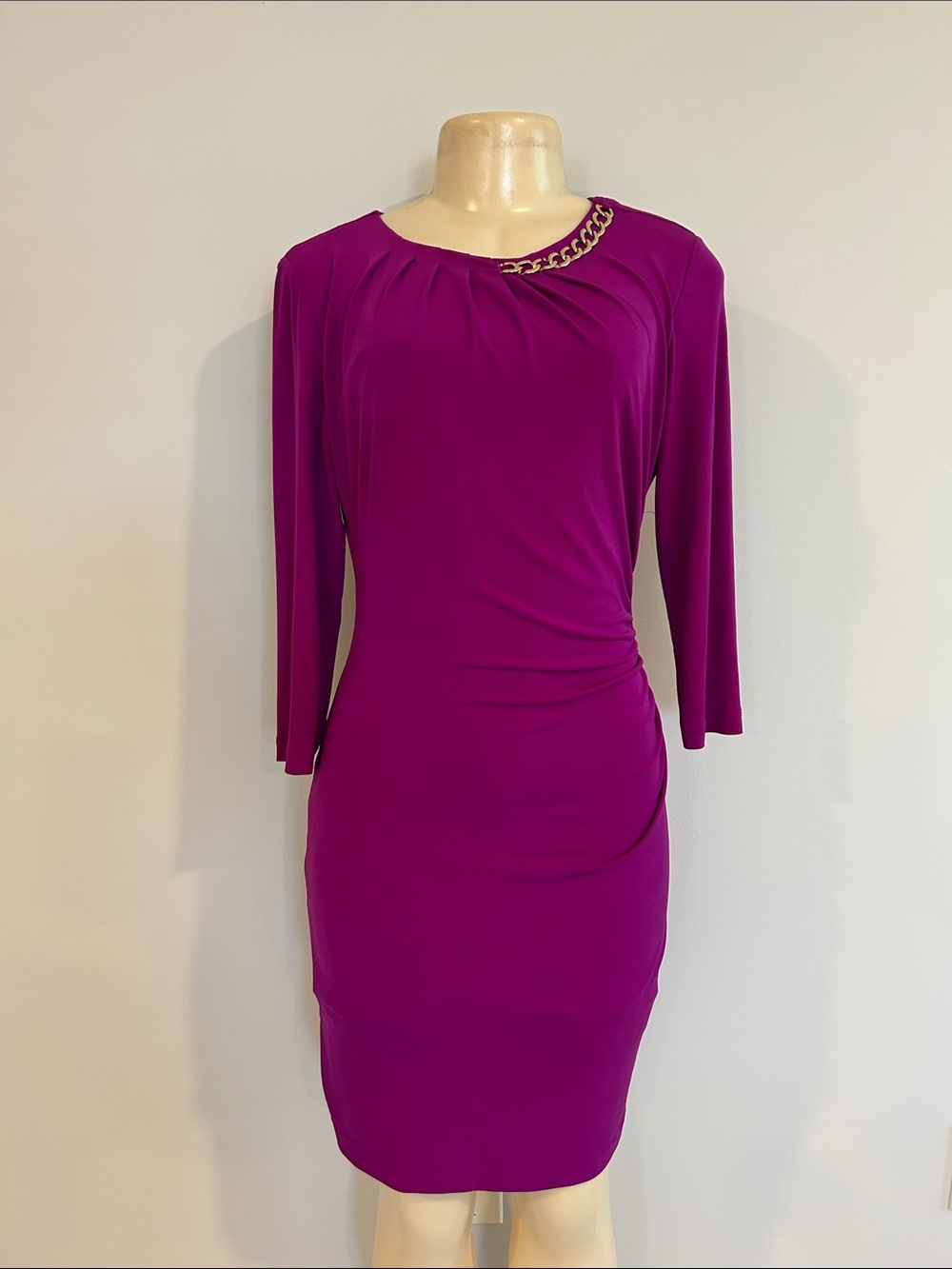 Tahari Fuchsia Midi Sheath Dress with Gold Chain Accent